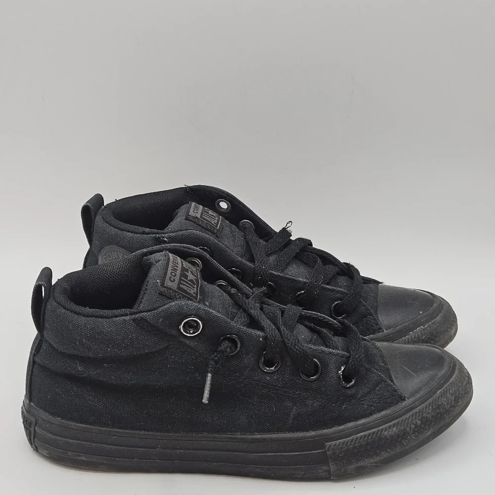 Converse chuck taylor allstar skater sneakers size 1.5